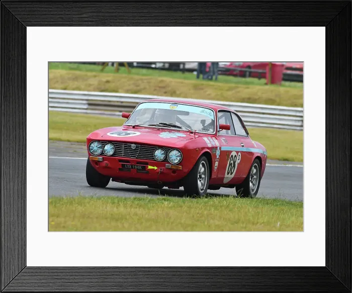 Framed Print : CM35 9499 Jon Wagstaff, Paul Wallis, Alfa Romeo 2000 GTV Framed Print : CM35 9499 Jon Wagstaff, Paul Wallis, Alfa Romeo 2000 GTV