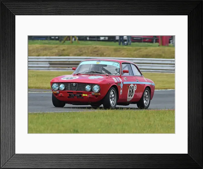 Framed Print : CM35 9523 Jon Wagstaff, Paul Wallis, Alfa Romeo 2000 GTV Framed Print : CM35 9523 Jon Wagstaff, Paul Wallis, Alfa Romeo 2000 GTV