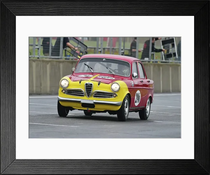 Framed Print : CM35 9437 Tom Shephard, Alfa Romeo Giulietta Ti