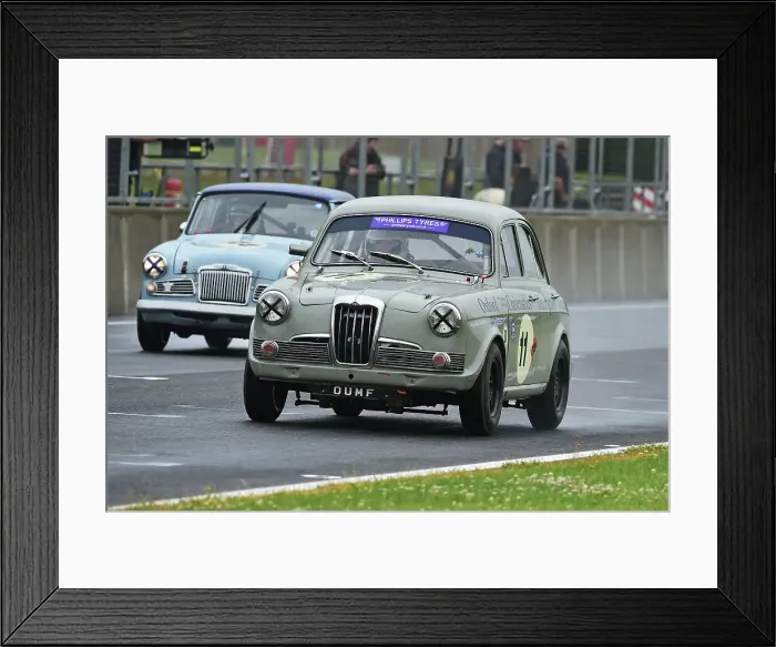 Framed Print : CM35 9445 Ding Boston, OUMF Riley One point five Framed Print : CM35 9445 Ding Boston, OUMF Riley One point five