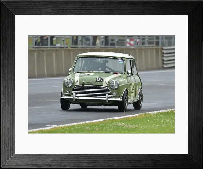 Framed Print : CM35 9460 Ding Boston, OUMF Riley One point five