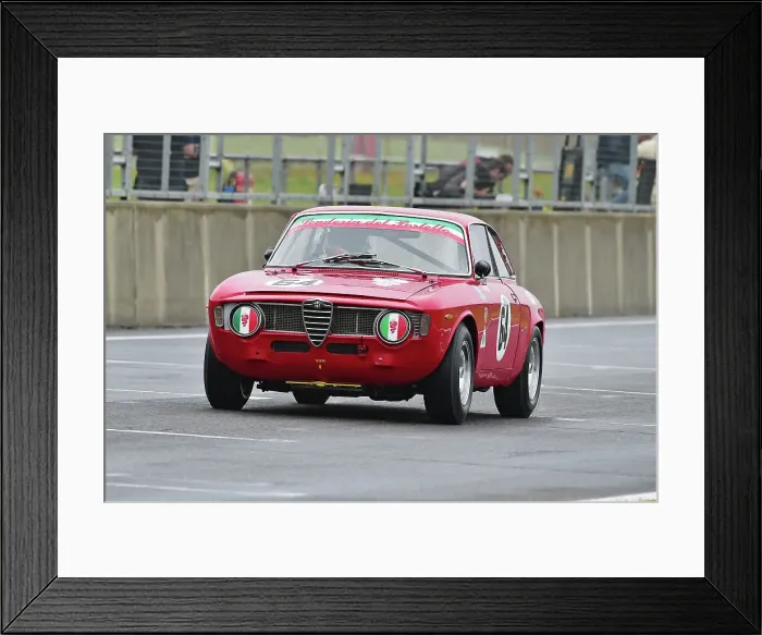 Framed Print : CM35 9466 Richard Hudson, Alex Crawford, Alfa Romeo Giulia Sprint GT Framed Print : CM35 9466 Richard Hudson, Alex Crawford, Alfa Romeo Giulia Sprint GT