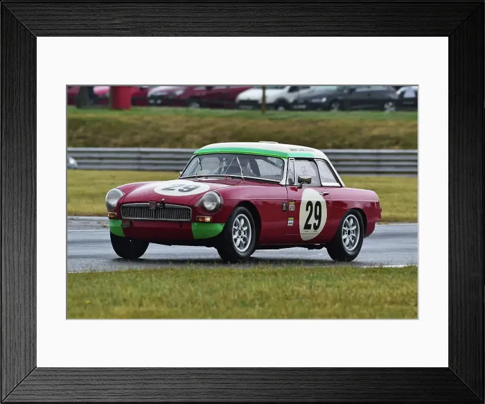 Framed Print : CM35 9292 Max Cawthorn, MG B Roadster Framed Print : CM35 9292 Max Cawthorn, MG B Roadster