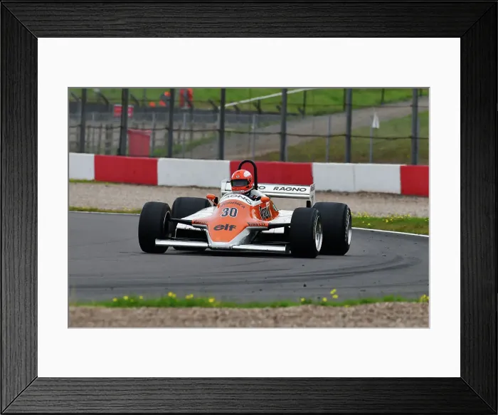 Framed Print : CJ14 4272 Simon Fish, Arrows A4