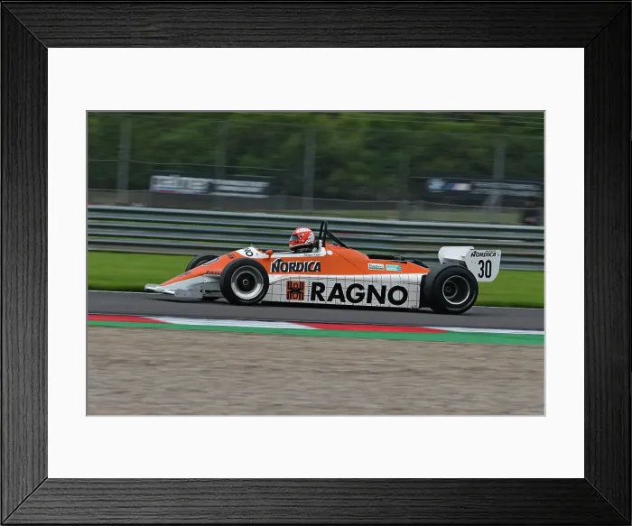 Framed Print : CJ14 4373 Simon Fish, Arrows A4 Framed Print : CJ14 4373 Simon Fish, Arrows A4
