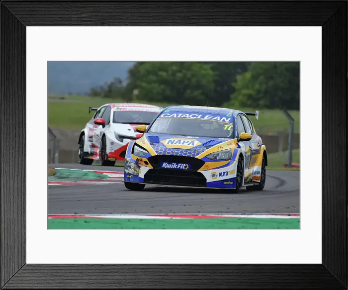 Framed Print : CJ14 7133 Sam Osborne, Ford Focus ST, NAPA Racing UK Framed Print : CJ14 7133 Sam Osborne, Ford Focus ST, NAPA Racing UK