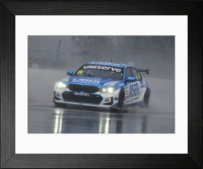 Framed Print : CJ15 1259 Jake Hill, BMW 330e M Sport, Laser Tools Racing with MB Motorsport Framed Print : CJ15 1259 Jake Hill, BMW 330e M Sport, Laser Tools Racing with MB Motorsport