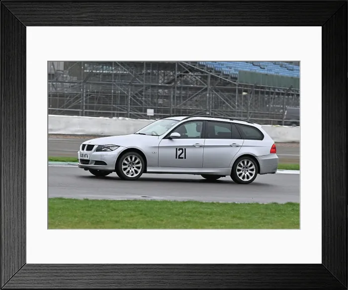 Framed Print : CZ1_0263 James Blakeney-Edwards, BMW 320d Touring.jpg Framed Print : CZ1_0263 James Blakeney-Edwards, BMW 320d Touring.jpg