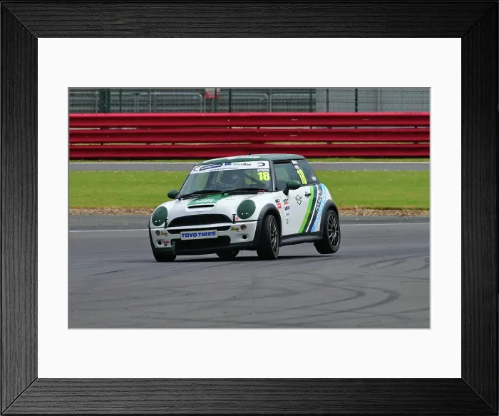 Framed Print : CJ14_0843 William Lynch, MINI Coopers R53.jpg Framed Print : CJ14_0843 William Lynch, MINI Coopers R53.jpg