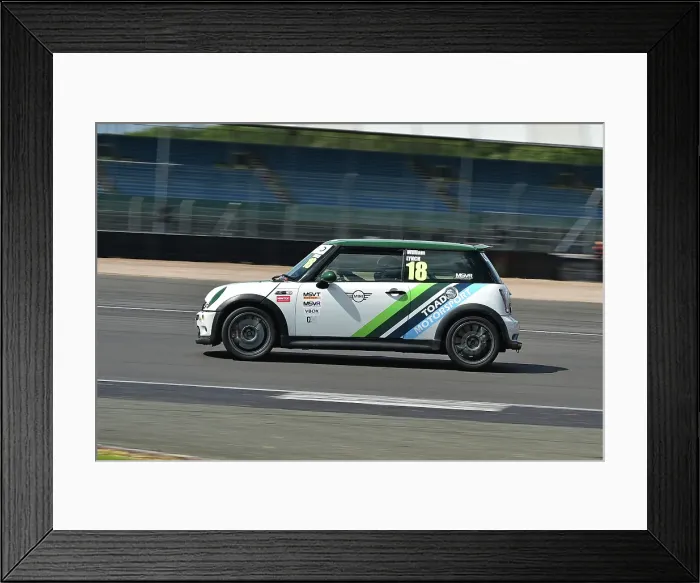 Framed Print : CM35_8984 William Lynch, MINI Coopers R53.jpg Framed Print : CM35_8984 William Lynch, MINI Coopers R53.jpg