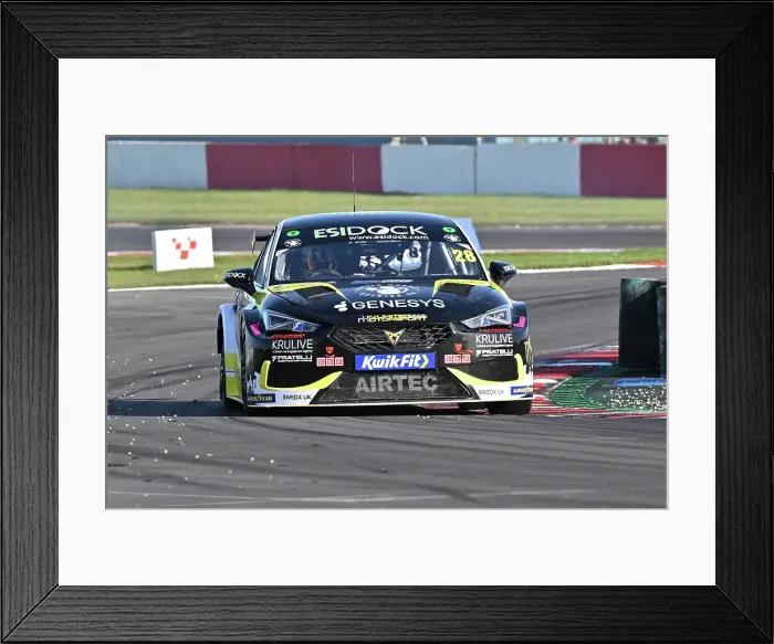 Framed Print : CZ2_2856 Nicolas Hamilton, Cupra Leon, Powder Monkey Brewing Co with Esidock.jpg Framed Print : CZ2_2856 Nicolas Hamilton, Cupra Leon, Powder Monkey Brewing Co with Esidock.jpg