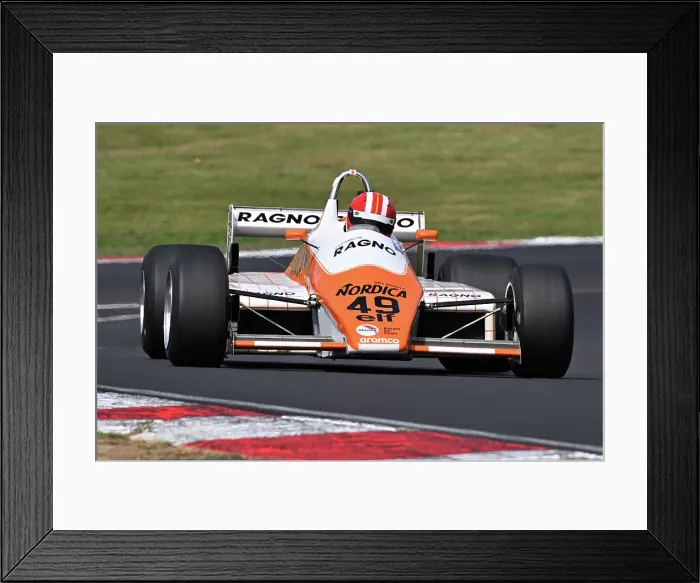 Framed Print : CZ2_8017 Nick Pink, Arrows A5.jpg
