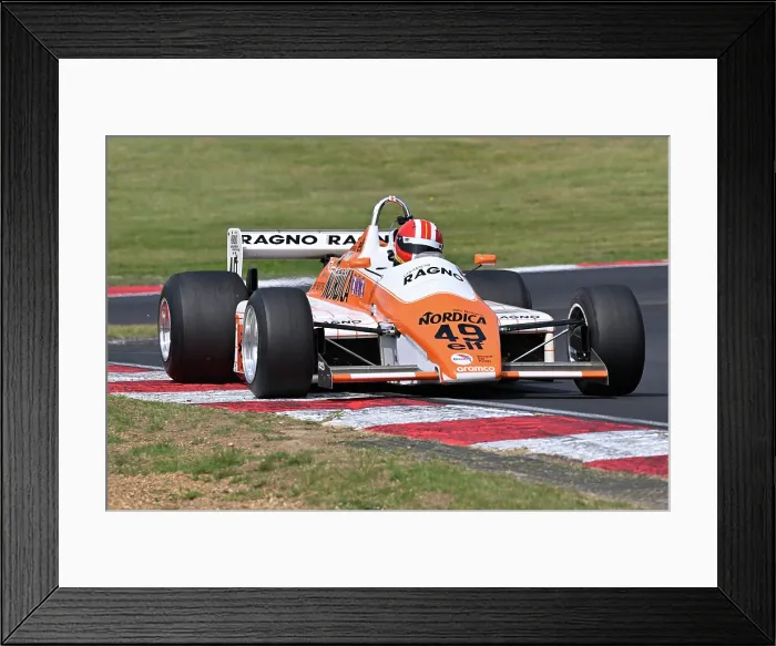 Framed Print : CZ2_8028 Nick Pink, Arrows A5.jpg Framed Print : CZ2_8028 Nick Pink, Arrows A5.jpg