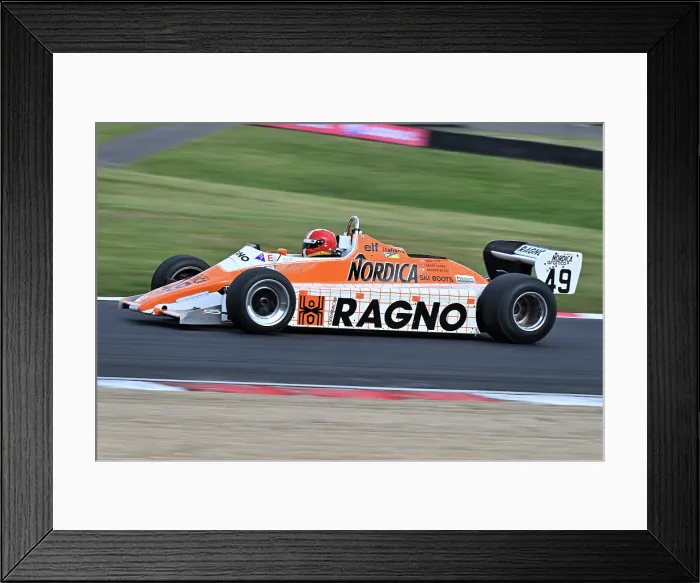 Framed Print : CZ2_8725 Nick Pink, Arrows A5.jpg Framed Print : CZ2_8725 Nick Pink, Arrows A5.jpg