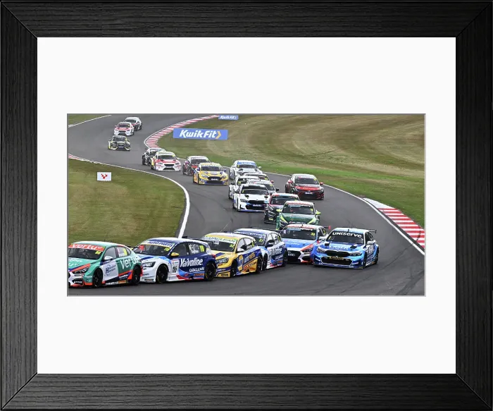 Framed Print : CZ4_1151 Getting crowded at the Old Hairpin.jpg