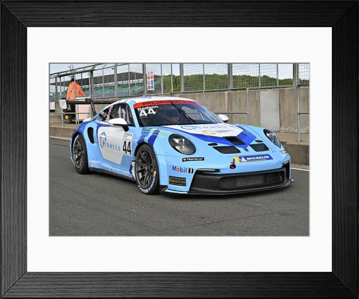 Framed Print : CZ4_8921 Jonathon Beeson, Duckhams Yuasa Racing by Graves Motorsport, Porsche 911 GT3 Cup.jpg