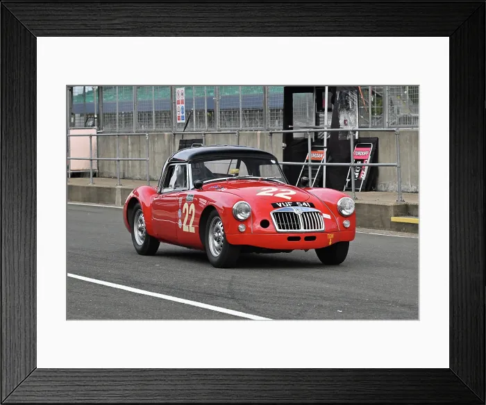 Framed Print : CZ5_2616 Nicola Burnside, Bond, MG A.jpg Framed Print : CZ5_2616 Nicola Burnside, Bond, MG A.jpg