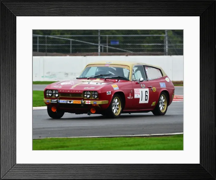 Framed Print : CJ5 1377 Alan Hersey, Reliant Scimitar 5a Framed Print : CJ5 1377 Alan Hersey, Reliant Scimitar 5a