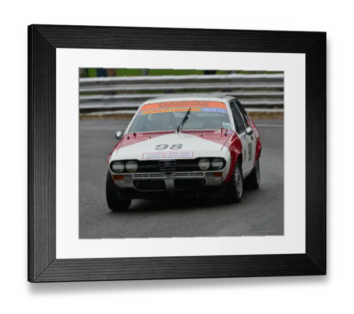 Framed Print : CJ4 9402 Bob Trotter, Alfa Romeo 2000 GTV Framed Print : CJ4 9402 Bob Trotter, Alfa Romeo 2000 GTV