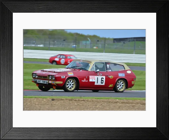 Framed Print : CJ3 6957 Alan Hersey, Reliant Scimitar 5a