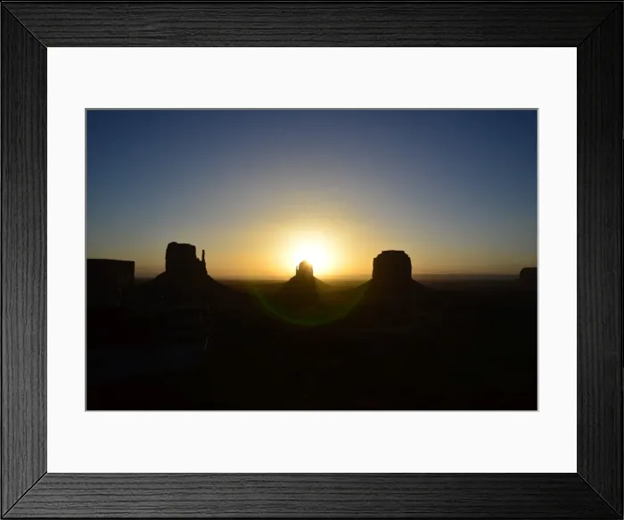 Framed Print : CJ3 3552 Monument Valley sunrise Framed Print : CJ3 3552 Monument Valley sunrise