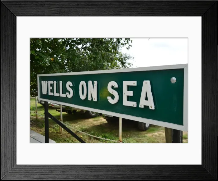 Framed Print : CJ4 6014 Wells-on-Sea station Framed Print : CJ4 6014 Wells-on-Sea station