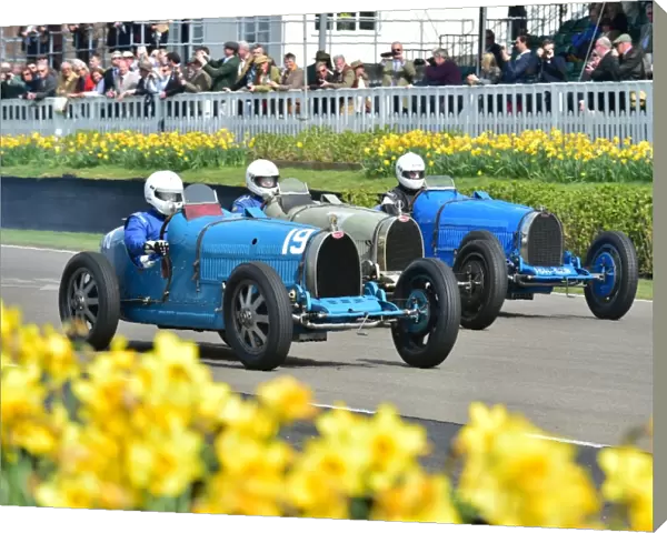 CM1 2410 A Bugatti trio