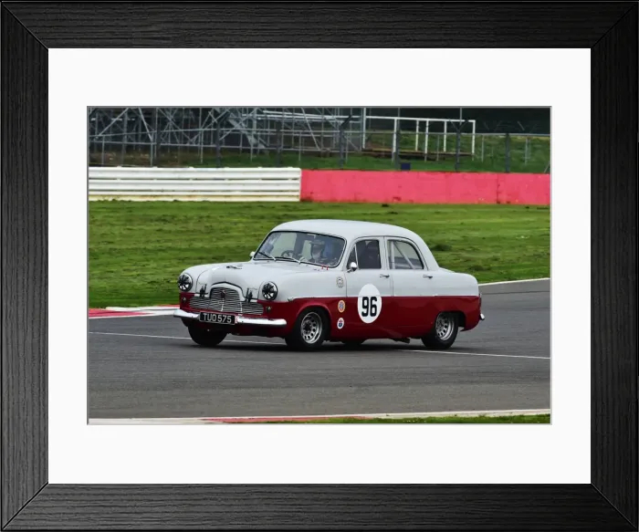 Framed Print : CM1 3731 Simon Watts, Roberto Giordanelli, Ford Zephyr Zodiac Mk1, TUO 575 Framed Print : CM1 3731 Simon Watts, Roberto Giordanelli, Ford Zephyr Zodiac Mk1, TUO 575