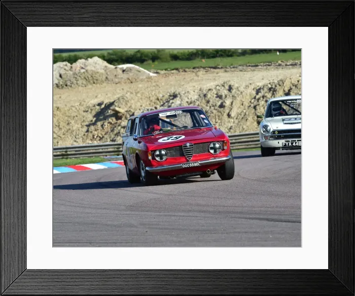 Framed Print : CM1 9468 Paul Hopkinson, Alfa Romeo Giulia Sprint GT, OGC 559 D Framed Print : CM1 9468 Paul Hopkinson, Alfa Romeo Giulia Sprint GT, OGC 559 D