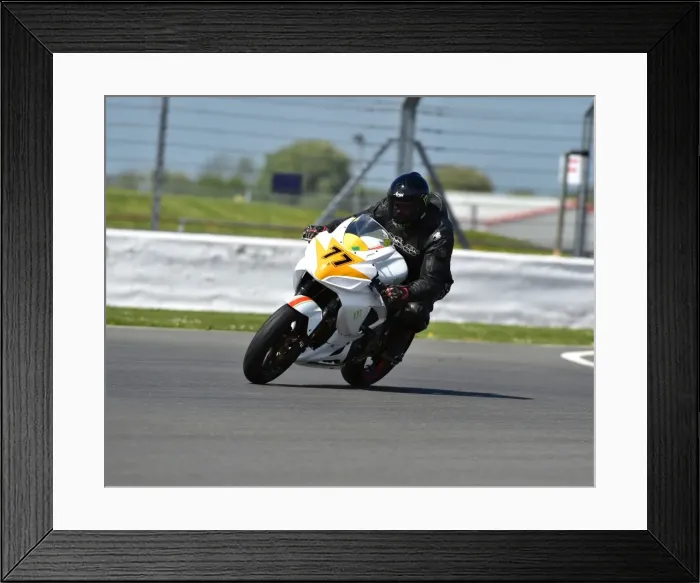 Framed Print : CM2 2665 David Holmes, Suzuki Framed Print : CM2 2665 David Holmes, Suzuki