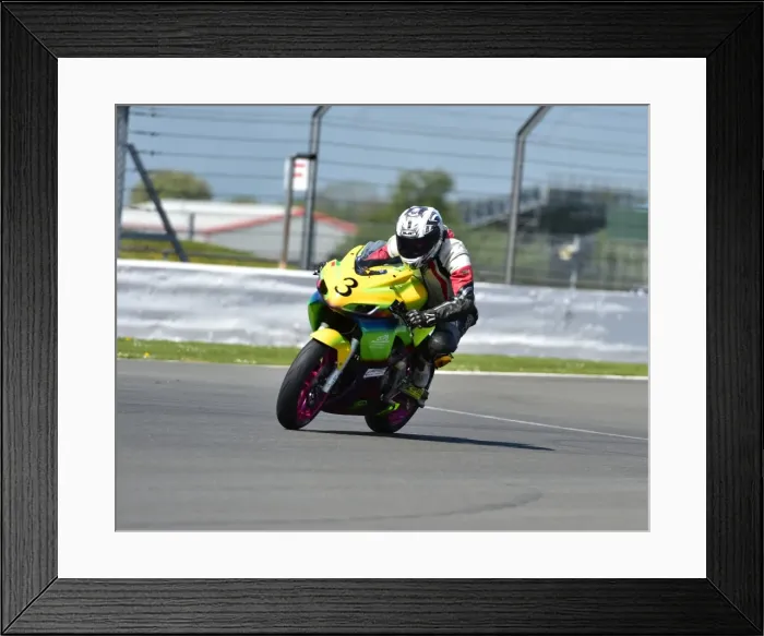 Framed Print : CM2 2673 Marcus Newall, Suzuki Framed Print : CM2 2673 Marcus Newall, Suzuki