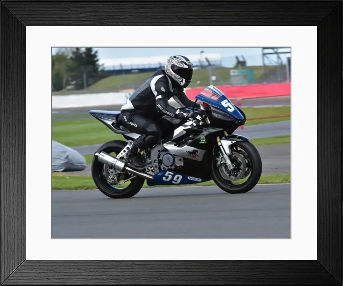 Framed Print : CM2 3240 Danielle Cooper, Kawasaki Framed Print : CM2 3240 Danielle Cooper, Kawasaki