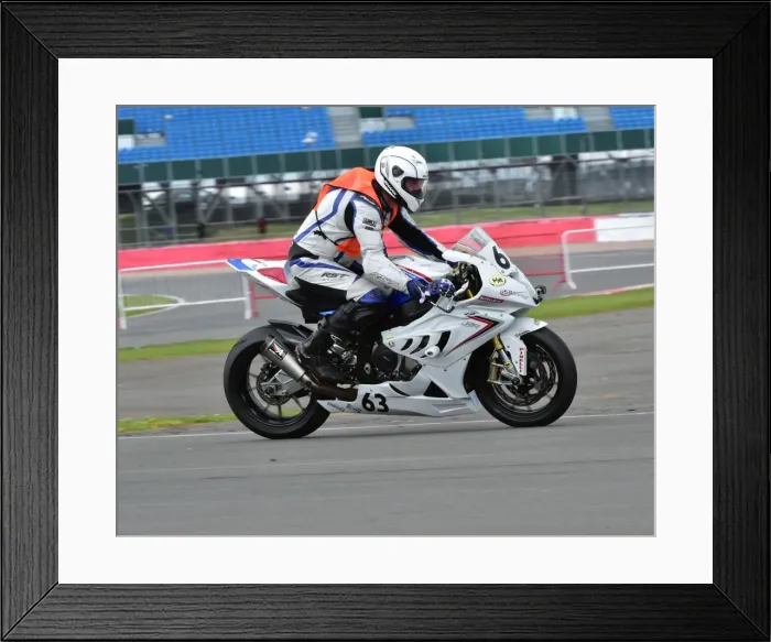 Framed Print : CM2 3321 Keith Hatton, BMW Framed Print : CM2 3321 Keith Hatton, BMW