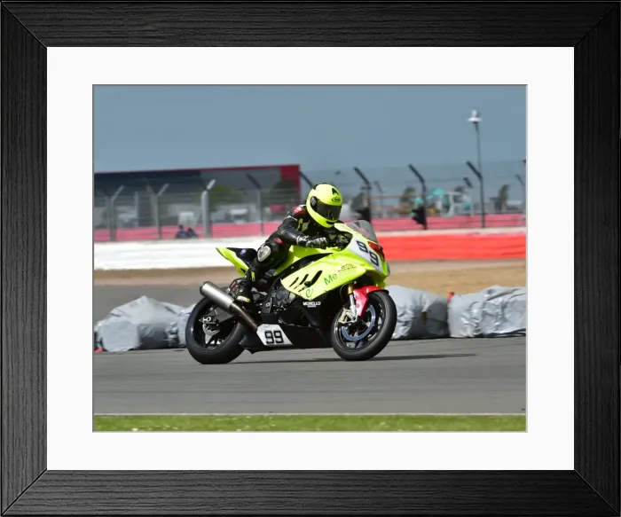 Framed Print : CM2 3323 Barry Chapman, BMW