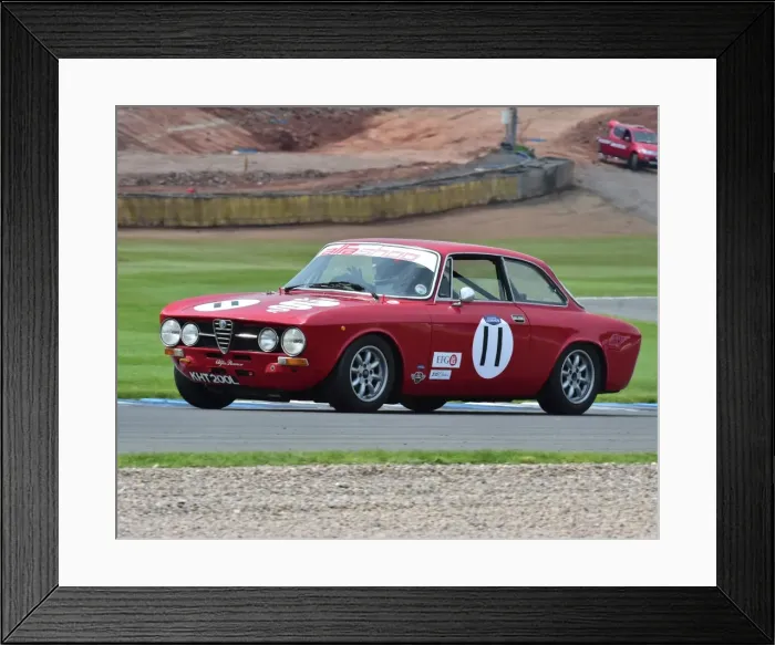 Framed Print : CM2 1935 Glynn Allen, Julian Bailey-Watts, Alfa-Romeo 2000GTV, KHT 200 L Framed Print : CM2 1935 Glynn Allen, Julian Bailey-Watts, Alfa-Romeo 2000GTV, KHT 200 L