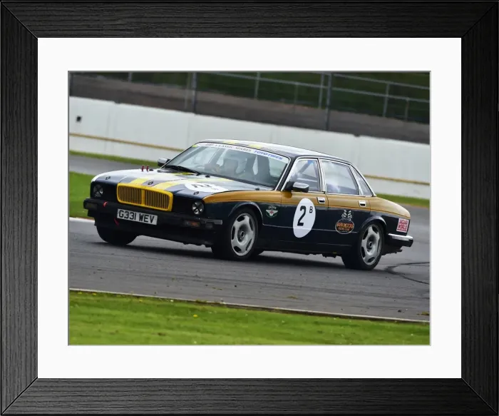 Framed Print : CM2 2575 Howard Kirkham, Jaguar XJ40, G 331 WEV Framed Print : CM2 2575 Howard Kirkham, Jaguar XJ40, G 331 WEV