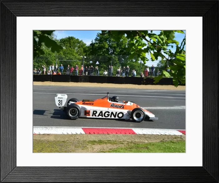 Framed Print : CM2 7133 Steve Hartley, Arrows A4 Framed Print : CM2 7133 Steve Hartley, Arrows A4