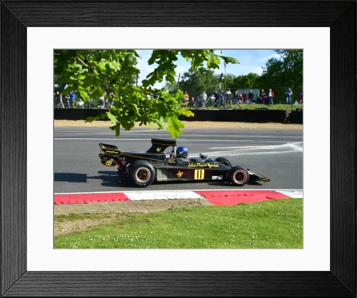 Framed Print : CM2 7152 Andrew Beaumont, Lotus 76 Framed Print : CM2 7152 Andrew Beaumont, Lotus 76