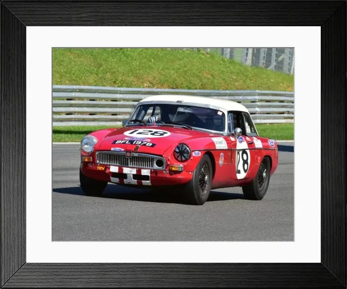 Framed Print : CM2 7413 Paul Wybrow, MG B, BFL 197 B Framed Print : CM2 7413 Paul Wybrow, MG B, BFL 197 B
