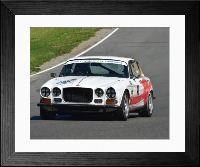 Framed Print : CM2 7430 Dean Sewell, Jaguar XJ6 series 1 Framed Print : CM2 7430 Dean Sewell, Jaguar XJ6 series 1
