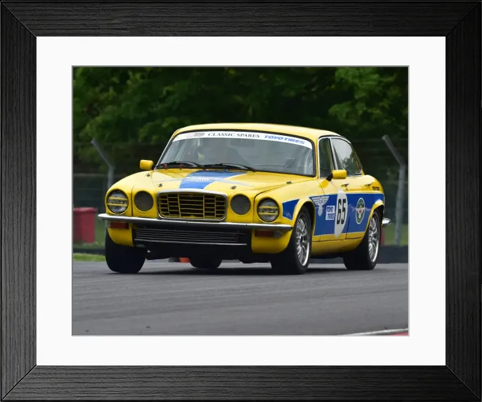 Framed Print : CM2 8272 Simon Lewis, Jaguar XJ6 Framed Print : CM2 8272 Simon Lewis, Jaguar XJ6