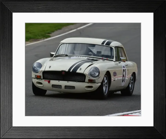 Framed Print : CM2 8532 Sam Polley, MG MGB Framed Print : CM2 8532 Sam Polley, MG MGB
