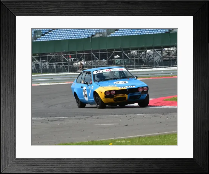 Framed Print : CM2 4314 Will Morton, Alfa Romeo 2000 GTV, XYE 42 T Framed Print : CM2 4314 Will Morton, Alfa Romeo 2000 GTV, XYE 42 T