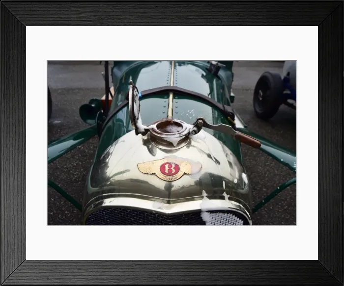 Framed Print : CM2 8736 Runs on champagne Framed Print : CM2 8736 Runs on champagne