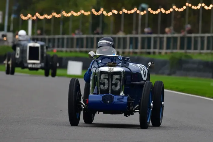 Rights Managed : CJ10 0919 Duncan Potter, MG C-Type Rights Managed : CJ10 0919 Duncan Potter, MG C-Type