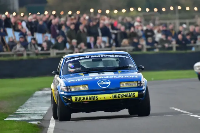 Rights Managed : CJ10 1659 James Wood, Rover 3500 SD1