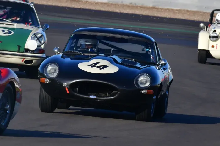 Framed Print : CJ10 2545 Simon Drabble, Julien Draper, Jaguar E-Type Framed Print : CJ10 2545 Simon Drabble, Julien Draper, Jaguar E-Type