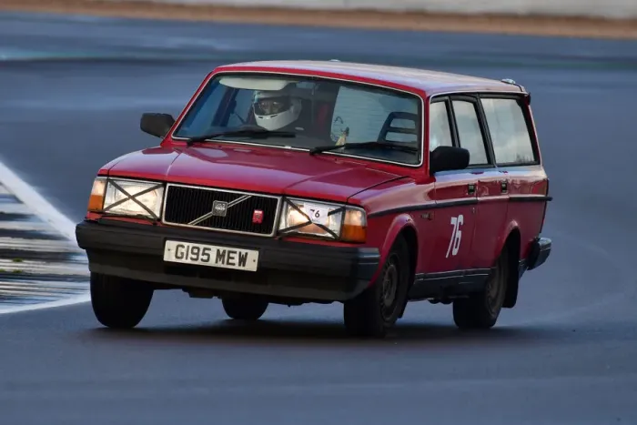 Framed Print : CJ10 3219 Henry Lees, Volvo 240 Framed Print : CJ10 3219 Henry Lees, Volvo 240