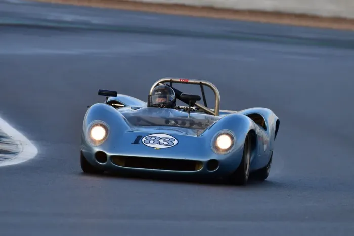 Framed Print : CJ10 3227 Justin Maeers, Lola T70 Mk2 Spyder Framed Print : CJ10 3227 Justin Maeers, Lola T70 Mk2 Spyder