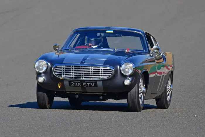 Framed Print : CJ10 3658 John Pearson, Volvo P1800 Framed Print : CJ10 3658 John Pearson, Volvo P1800